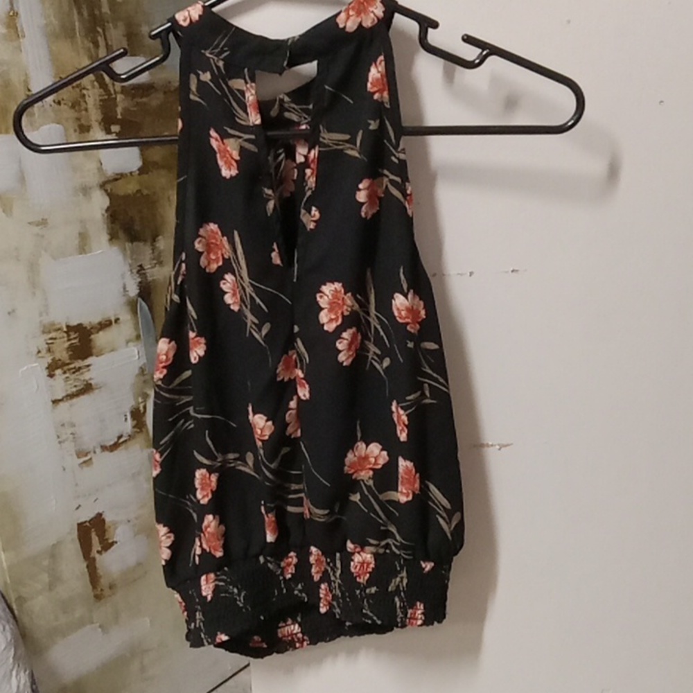 Halter top - Picture 2 of 2